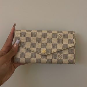 SARAH WALLET LOUIS VUITTON